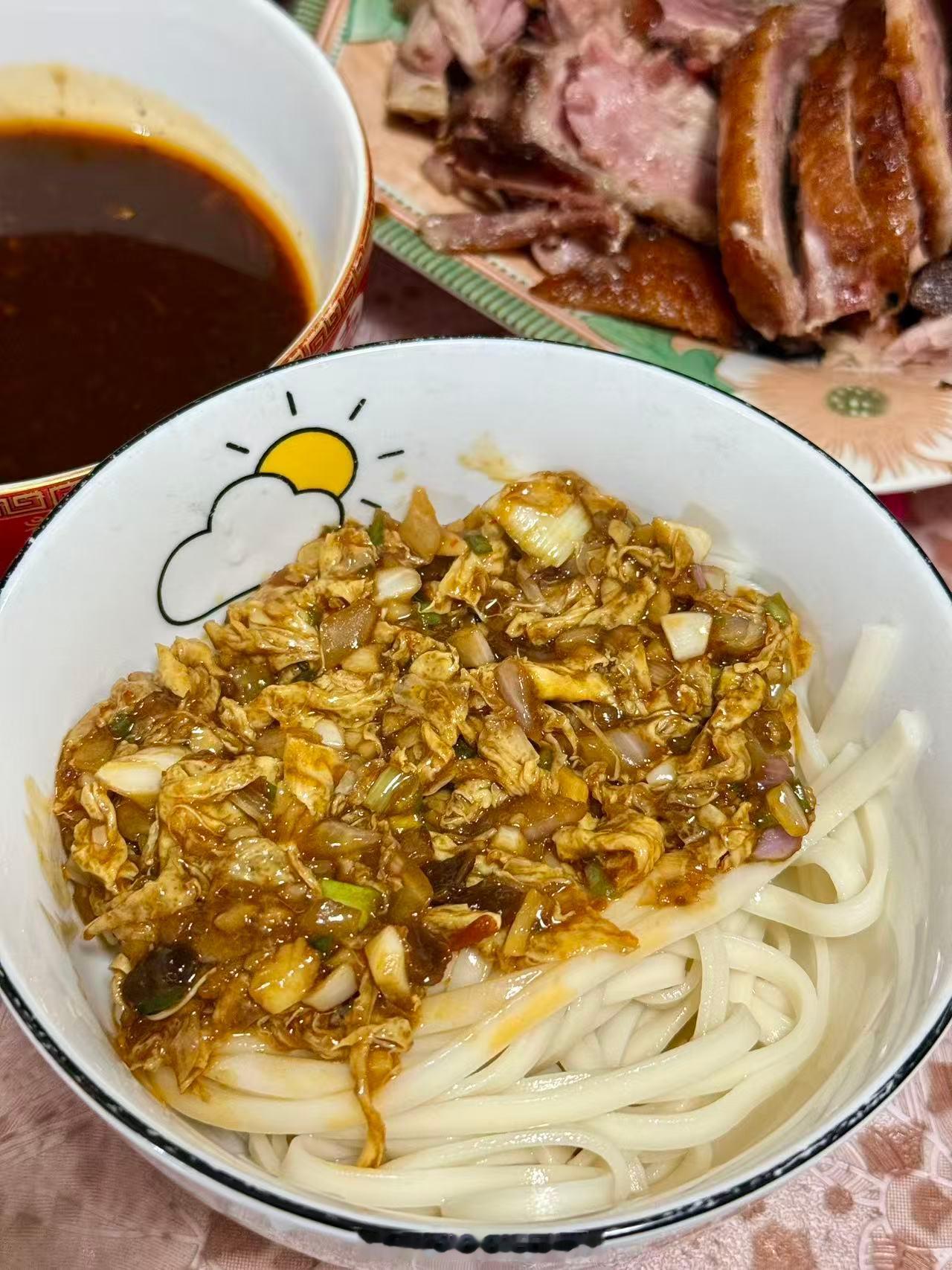 吃个饭先吧，这两天要复习考试，可能上线不及时等我周三考完试家人们 