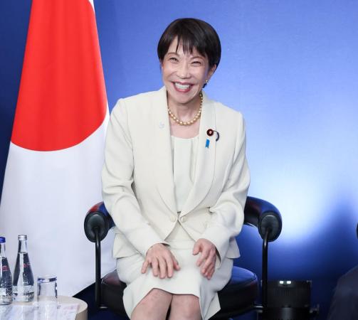 导弹、核武、稀土都奈何不了日本，唯独中国一查间谍，日本就急了，把日本逼上了跳板！