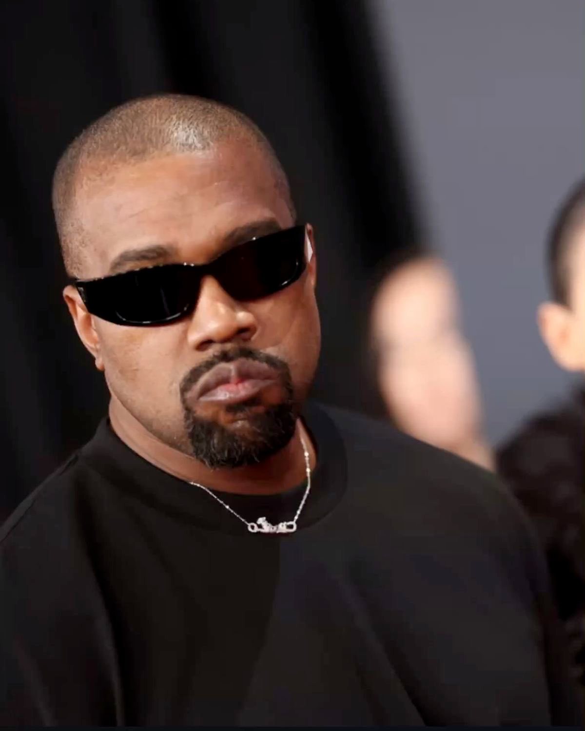 侃爷谈卡戴珊：“我不能祝她一切顺利，因为那样她最终还是会和我在一起。” 