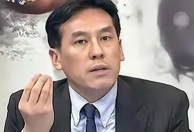 黄暐瀚6月4日发文指出，郑选2028要达成两大条件，一是民调要超过卢秀燕、韩国瑜