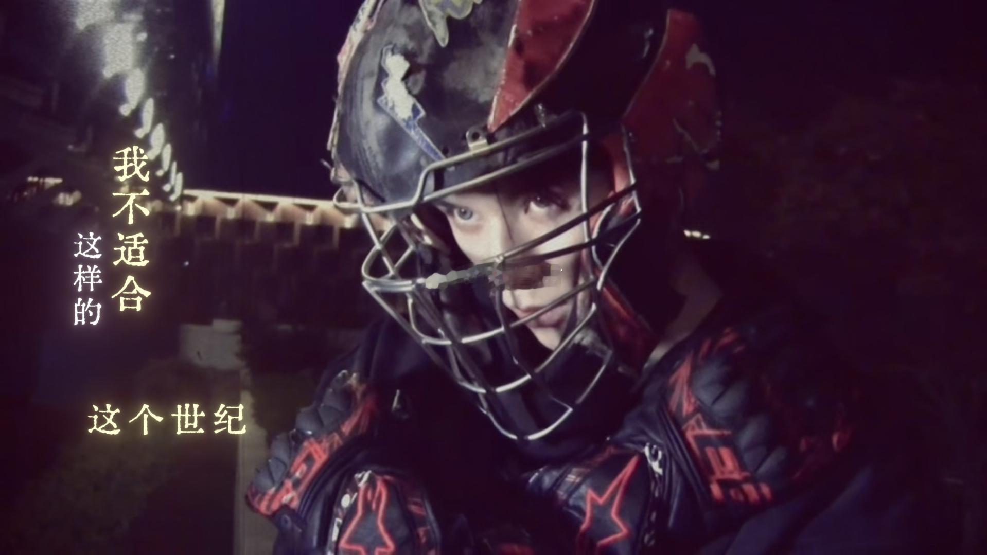 姚弛vlog梦回千禧年代 跟着收藏家姚弛玩转复古！他的vlog不仅重现了千禧画质