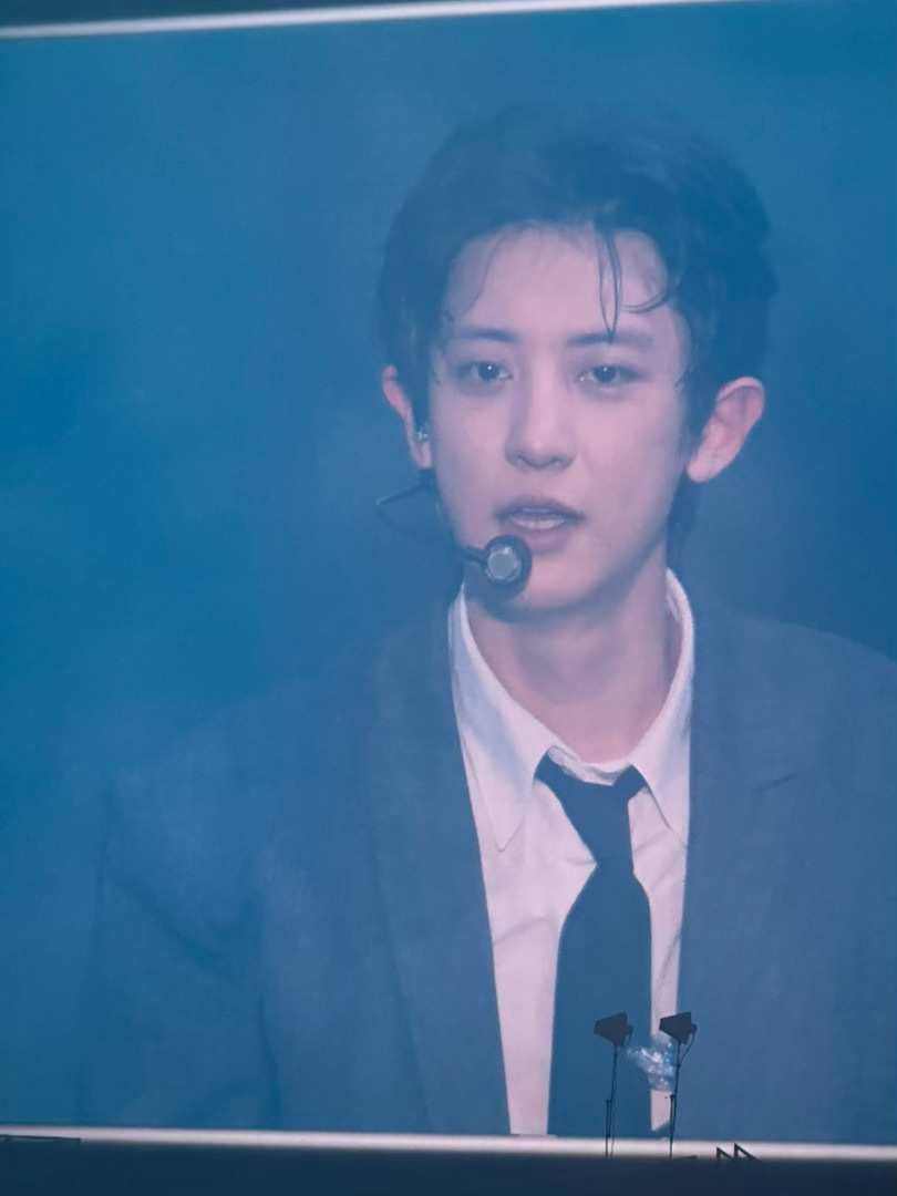 朴灿烈演唱会饭拍大屏live生图 