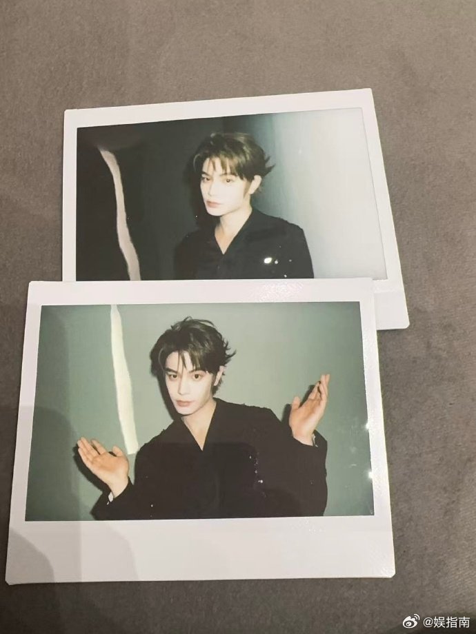 丁禹兮发了两张拍立得丁禹兮晒了拍立得丁禹兮发了两张拍立得，好帅！！ ​ ​​​