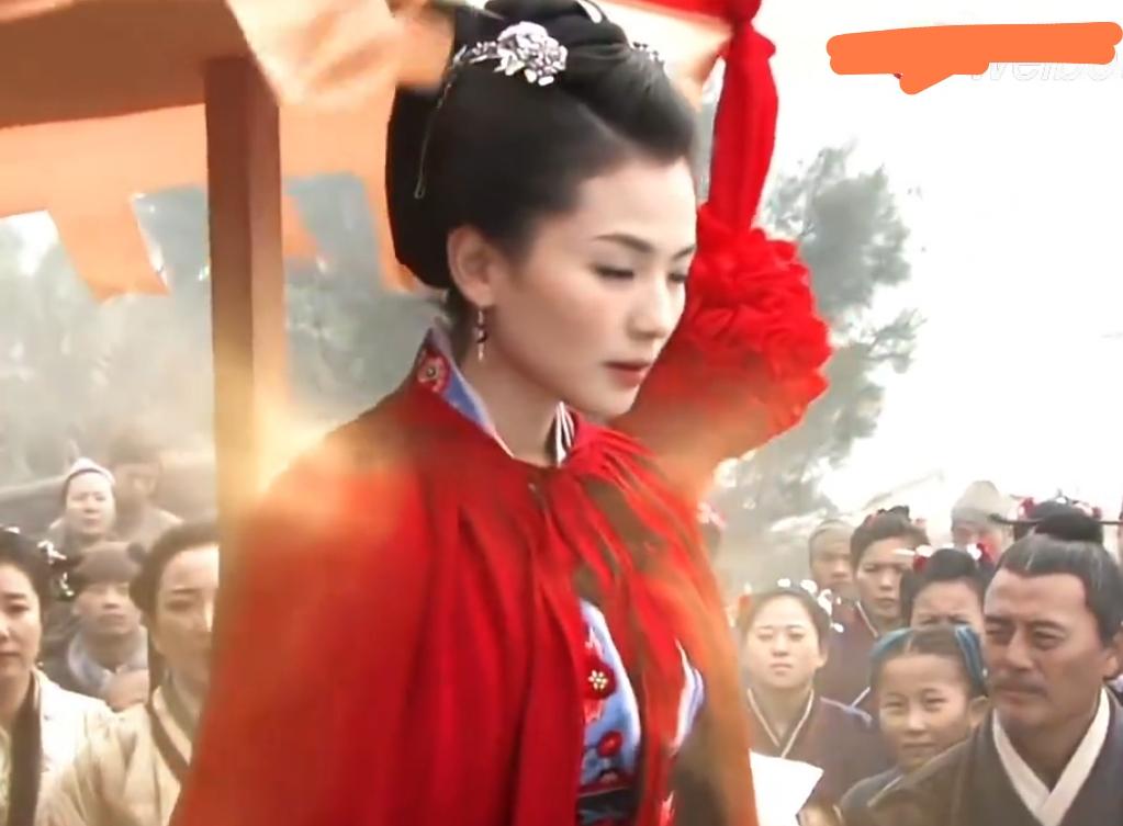 对妈祖的印象还是刘涛饰演的那个。
据说刘涛在演妈祖前，专门执圣杯请示过妈祖，拍摄