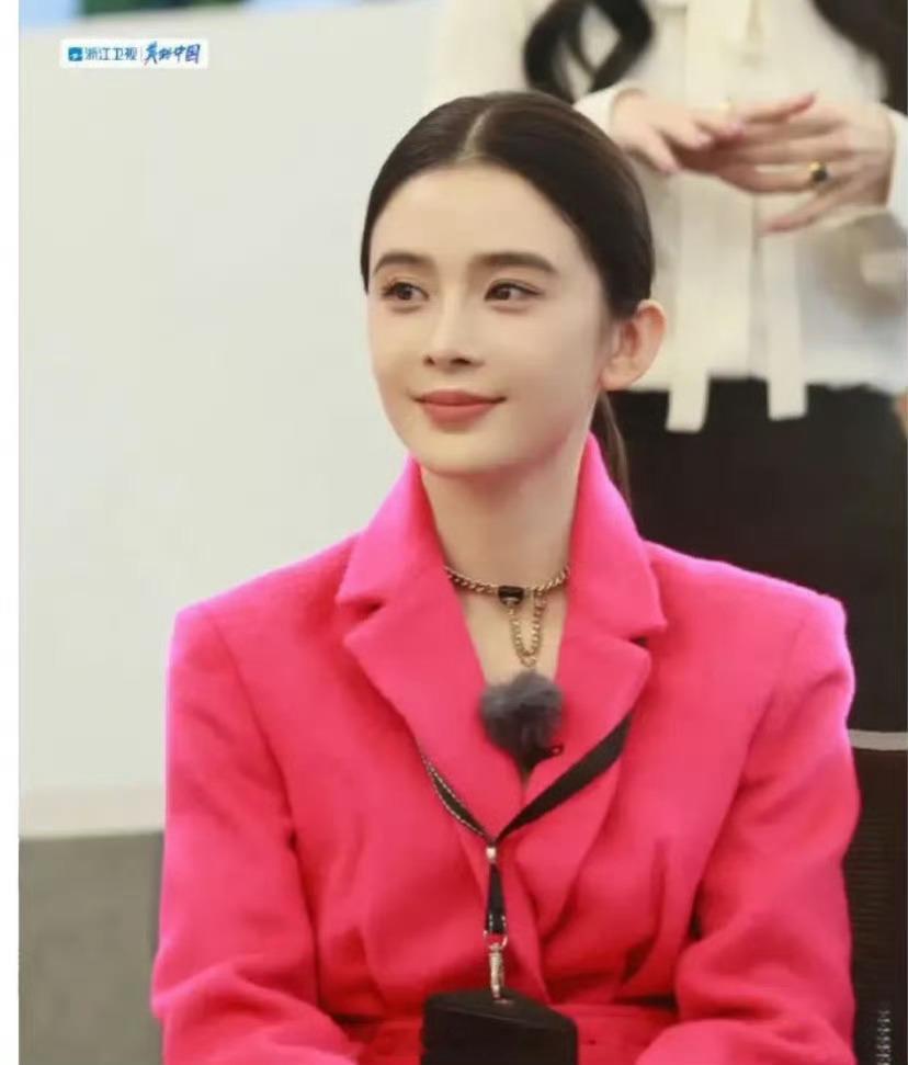 赵樱子承认整容赵樱子在直播间大方承认整容 