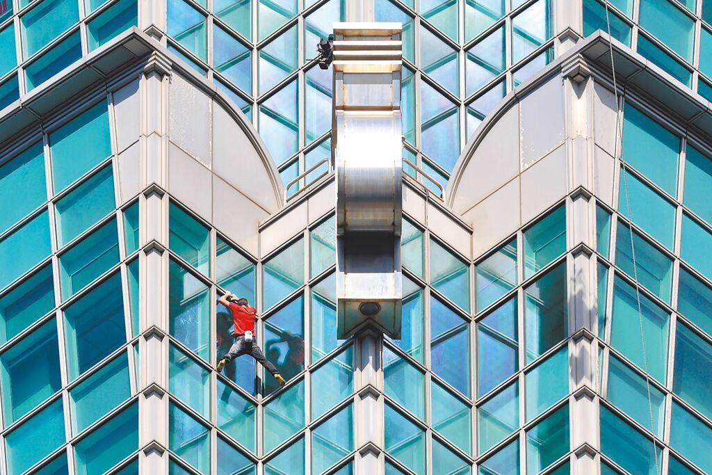 台北101还是台湾101？蓝绿吵翻天 陈水扁也出来讲话了！

2026年1月28