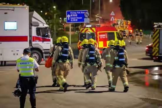 香港大火已致94人遇难78人受伤！遗体照片和遗物辨认程序已开放 专家称大楼维修恐