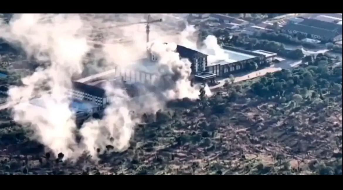 这个世界越来越魔幻。中东国家、俄罗斯经济支柱是石油天然气，西欧国家有大牌奢侈品牌