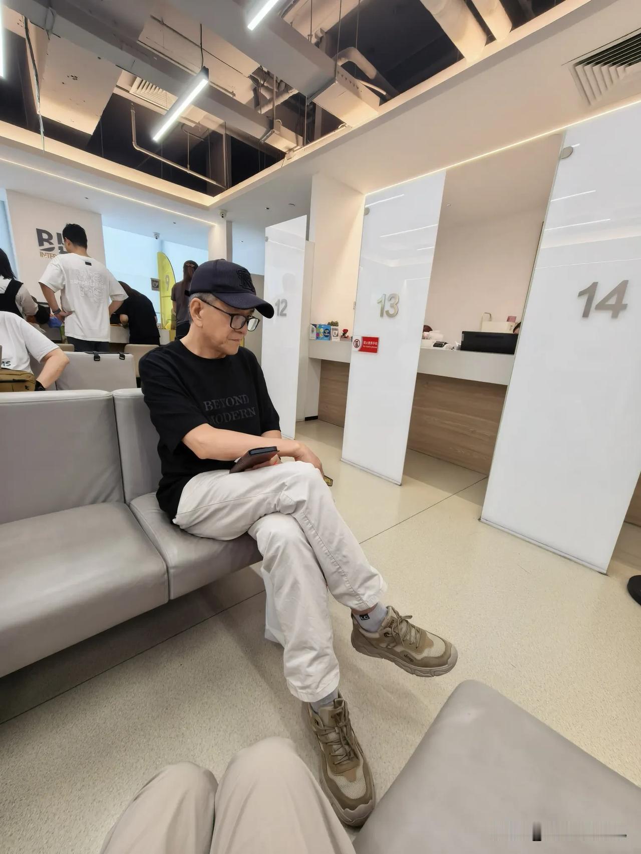 成功预约，今天来佳程广场提交西班牙申根签申请资料。

7月9日下午，从卡萨布兰卡