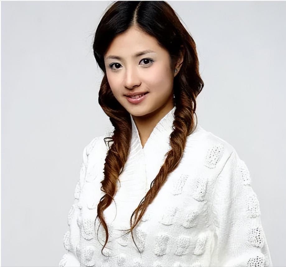 [微风]2018年，上海第一美女沈丽君，抛下五岁的儿子和三岁的女儿，从28楼一跃