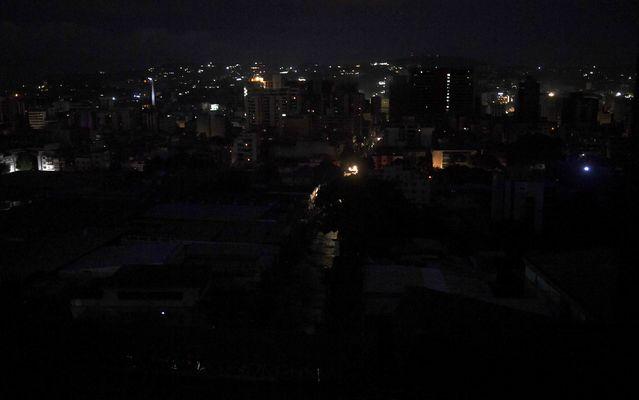 突发快讯：委内瑞拉多个州报告发生大规模停电。