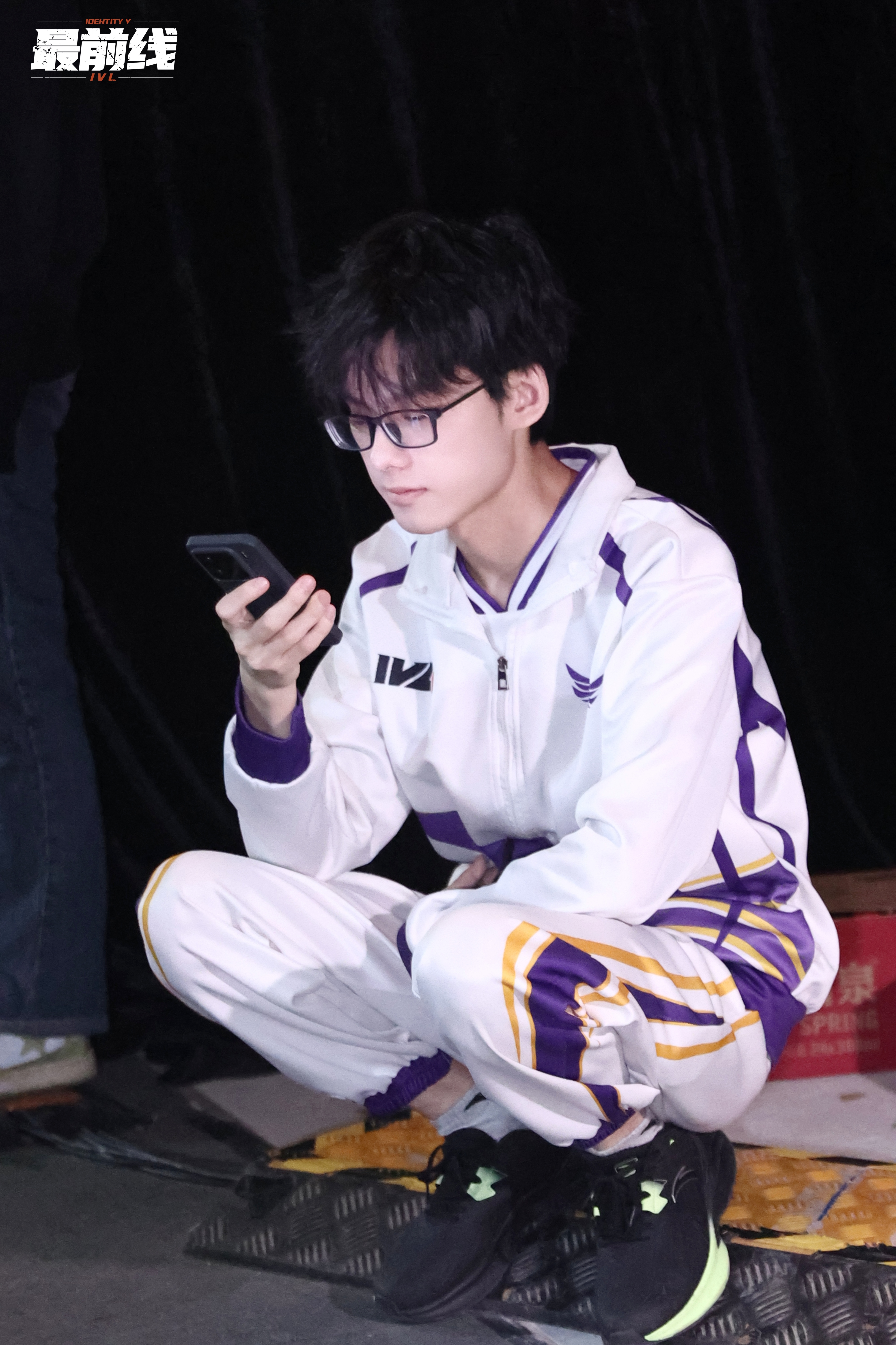GW电竞第五人格[超话]  随地蹲蹲看手机[馋嘴][馋嘴] 