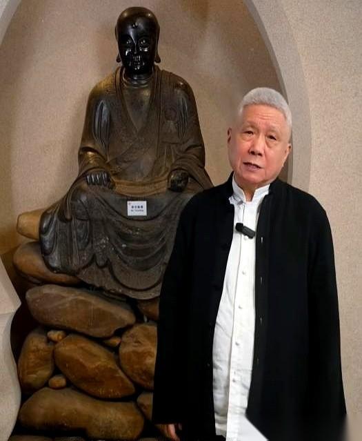 东西被人指着鼻子说：“你这佛像是偷来的！”
换你，你怎么办？
第一反应是不是心头