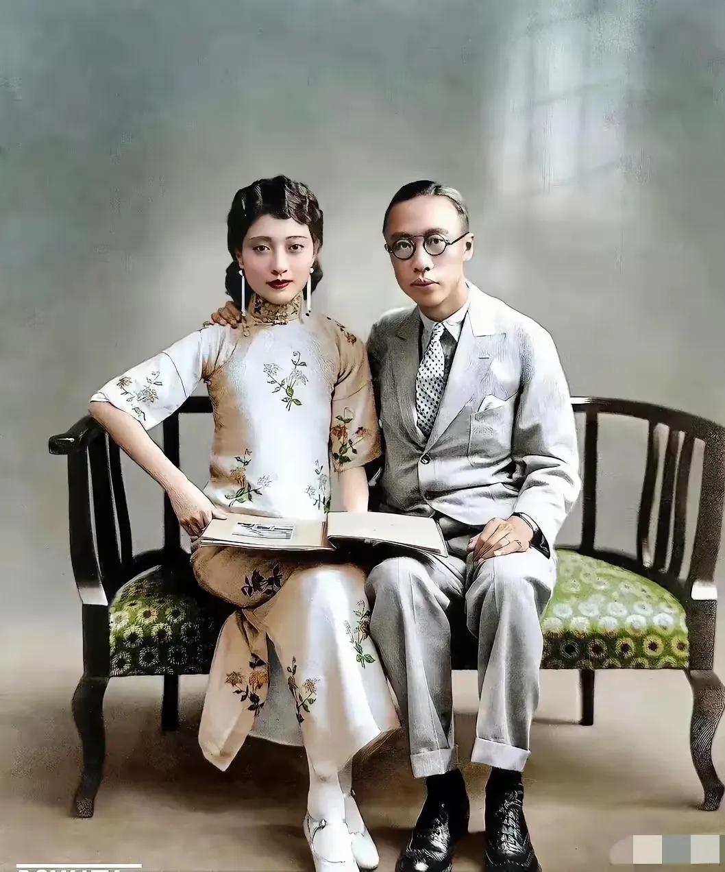 这是末代皇帝溥仪和皇后婉容的真实照片，溥仪长得的确不咋的，我常常听专家们说遗传基