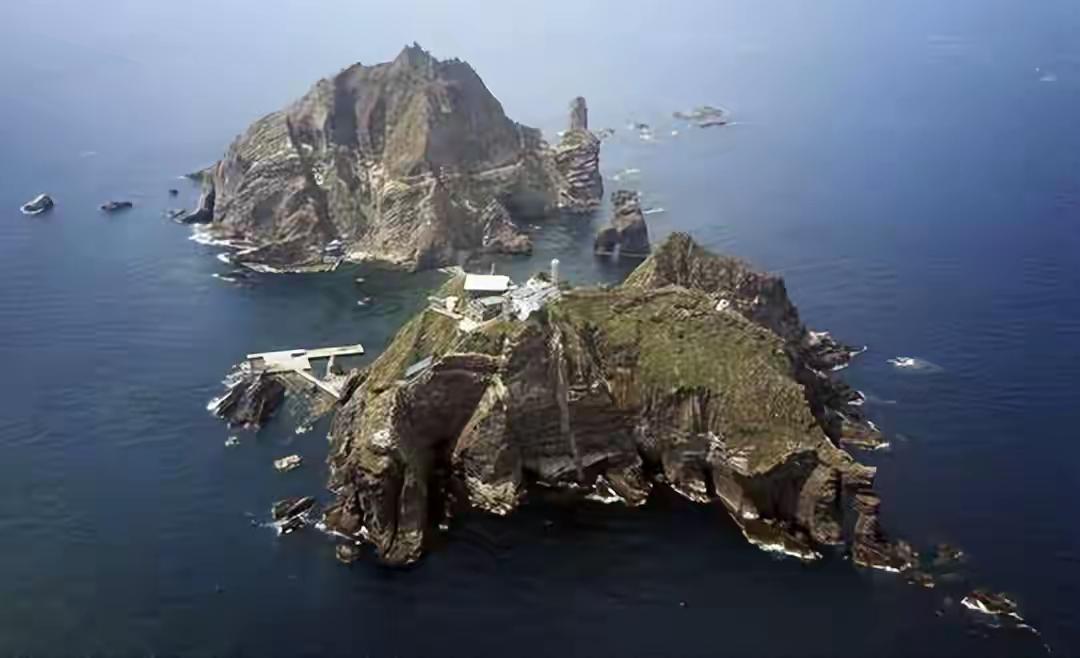 日本首相拍桌抢0.18平方公里小岛，各方都在打什么算盘？
 
日本又在挑事！12