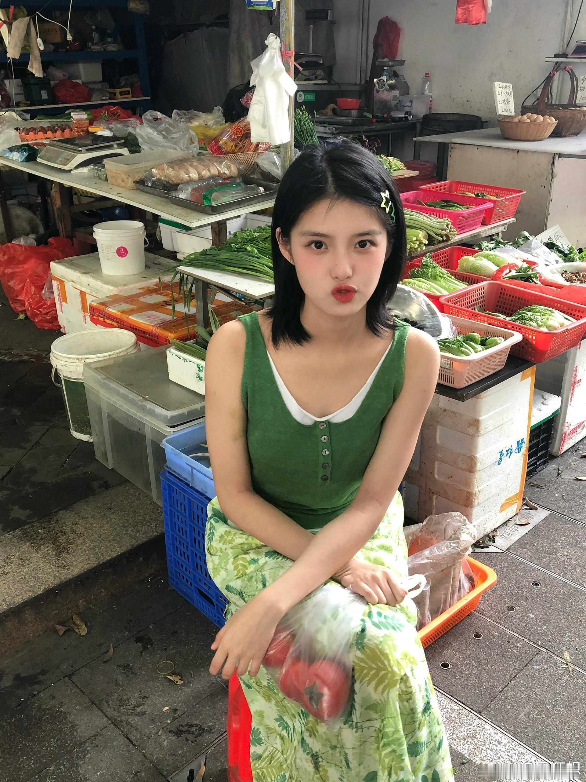 艾米就这个古偶少女味追《雀骨》只要谢嘉鱼出场瞬间心情变好，艾米完美拿捏少女独有的