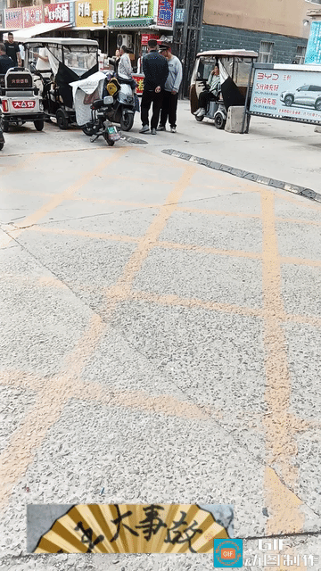 【衡水有一个小区，这个保安从来都不要工资】

这是路北的一个小区，在这里会经常看
