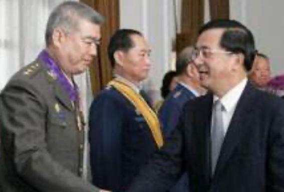国民党副主席季麟连29日国民党中常会上开呛，若“立法院长”韩国瑜真的支持8千亿元