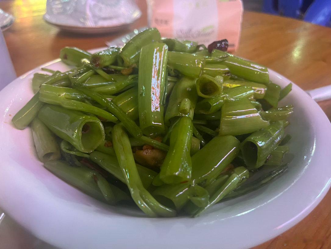 接下来我要每天宠幸玩的辣炒空心菜梗包包！ 
