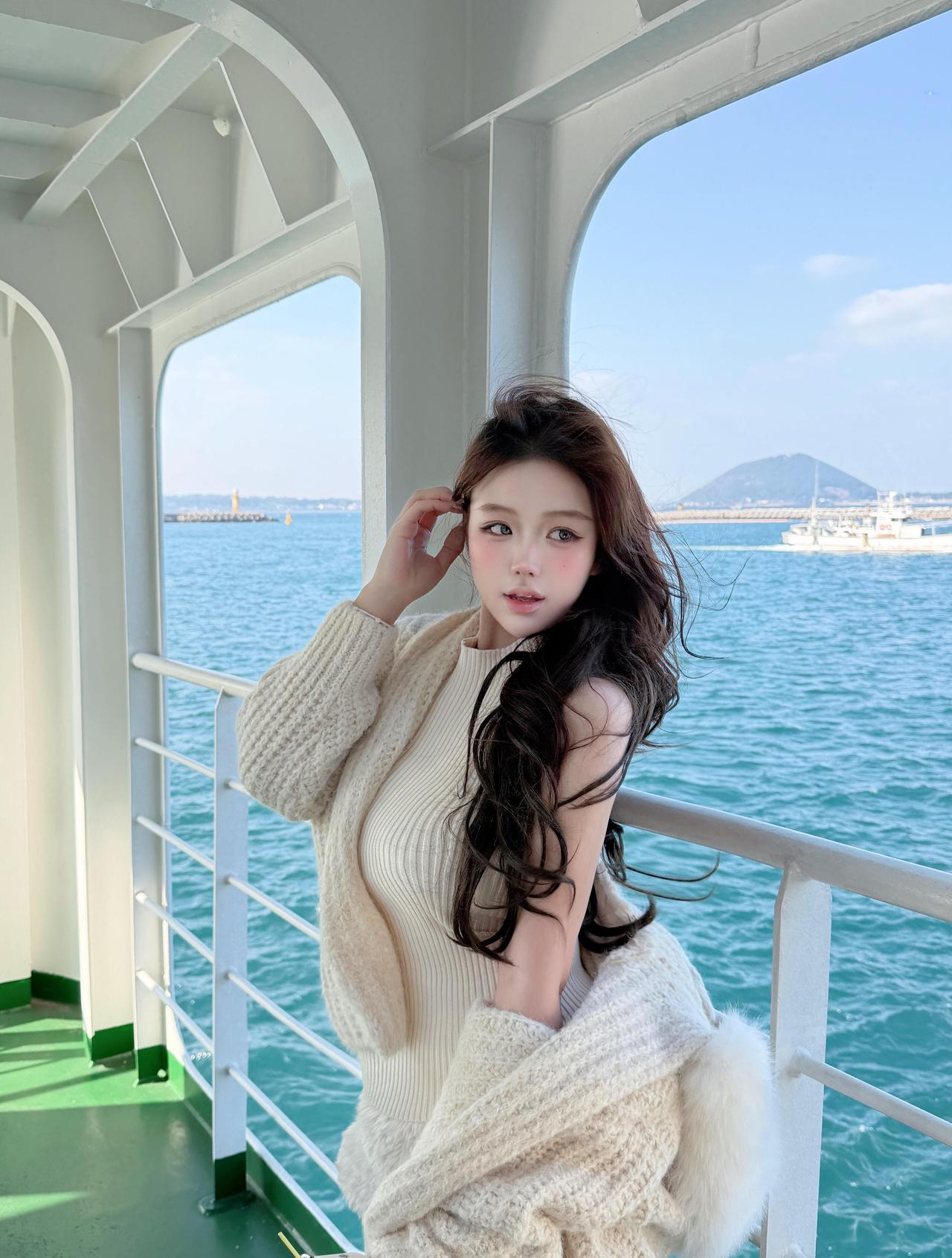 🕊️🛳️ 제주도의 바다
航海系穿搭 拍照姿势
ootd