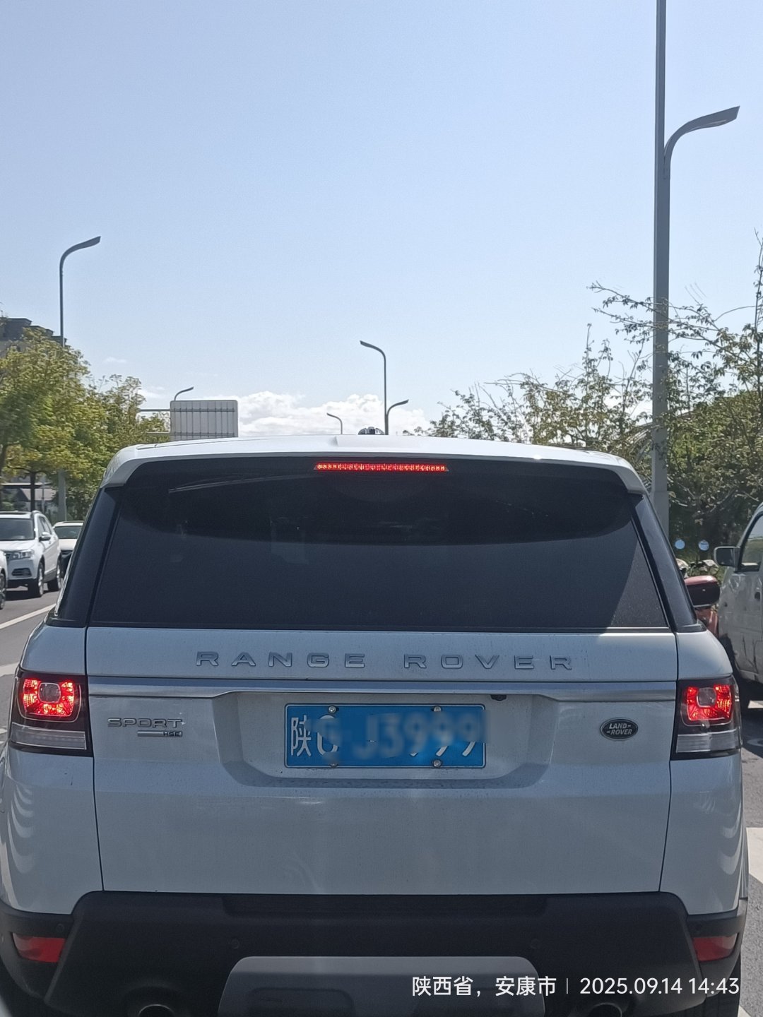 汽车汽车街拍我与汽车的日常路虎 路虎汽车尾灯 安康