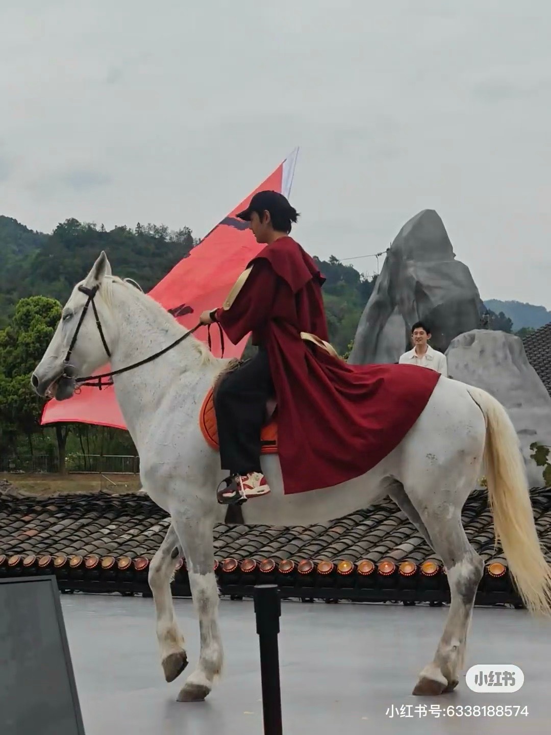 理塘丁真《天空下的温暖》天空下的温暖（