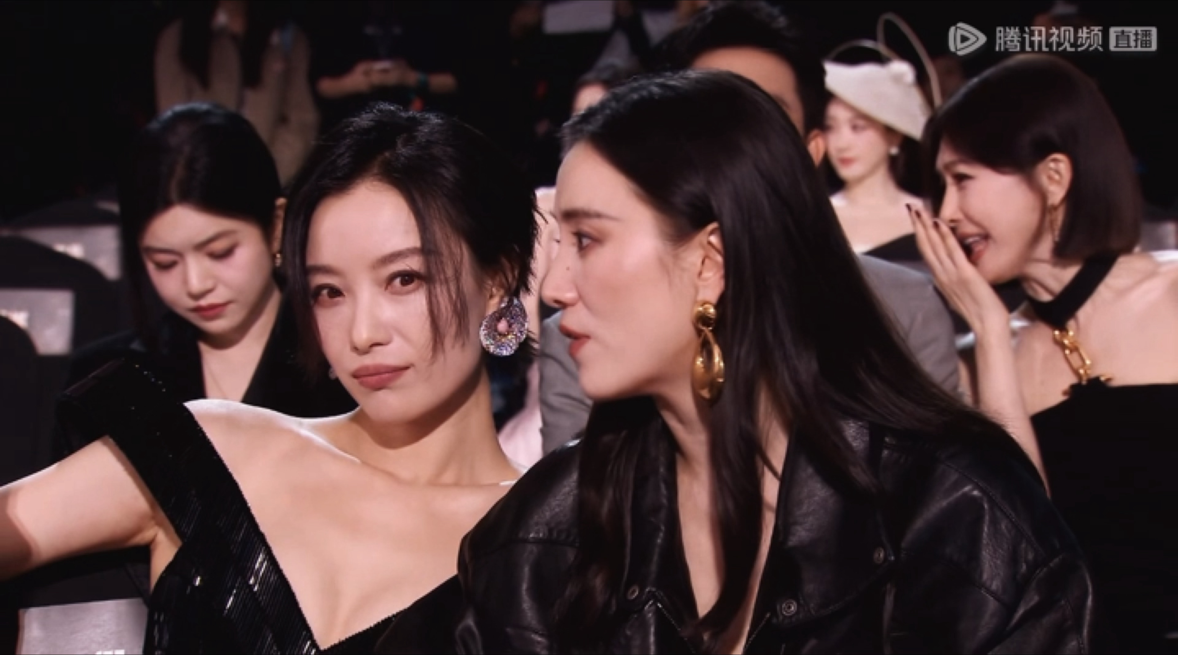 我的两个妈咪。。。腾讯视频星光大赏星光大赏内场