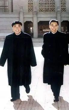 1922年秋，朱德带着一封介绍信找到周总理，一个是三十多岁的滇军旧将，一个是二十