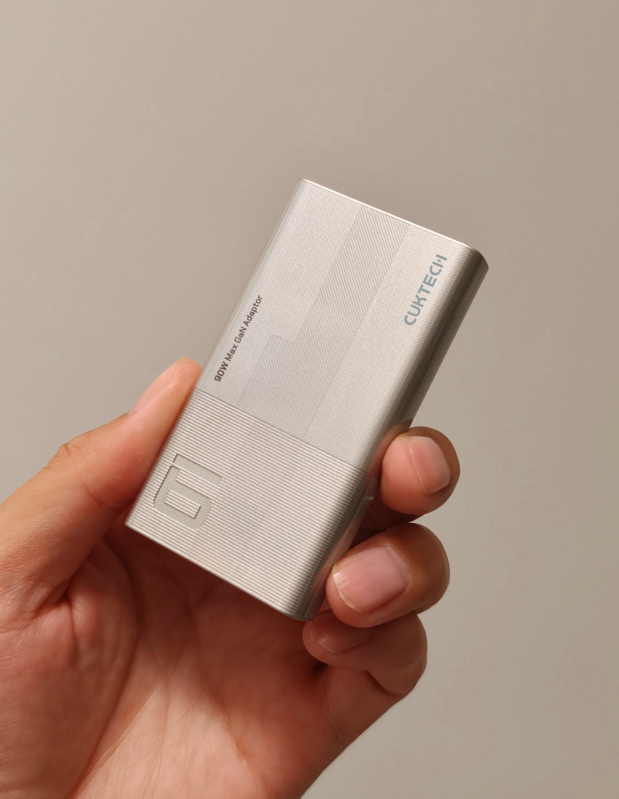 酷态科6号电能卡片Air，体积小巧还便携，出差好物！ 