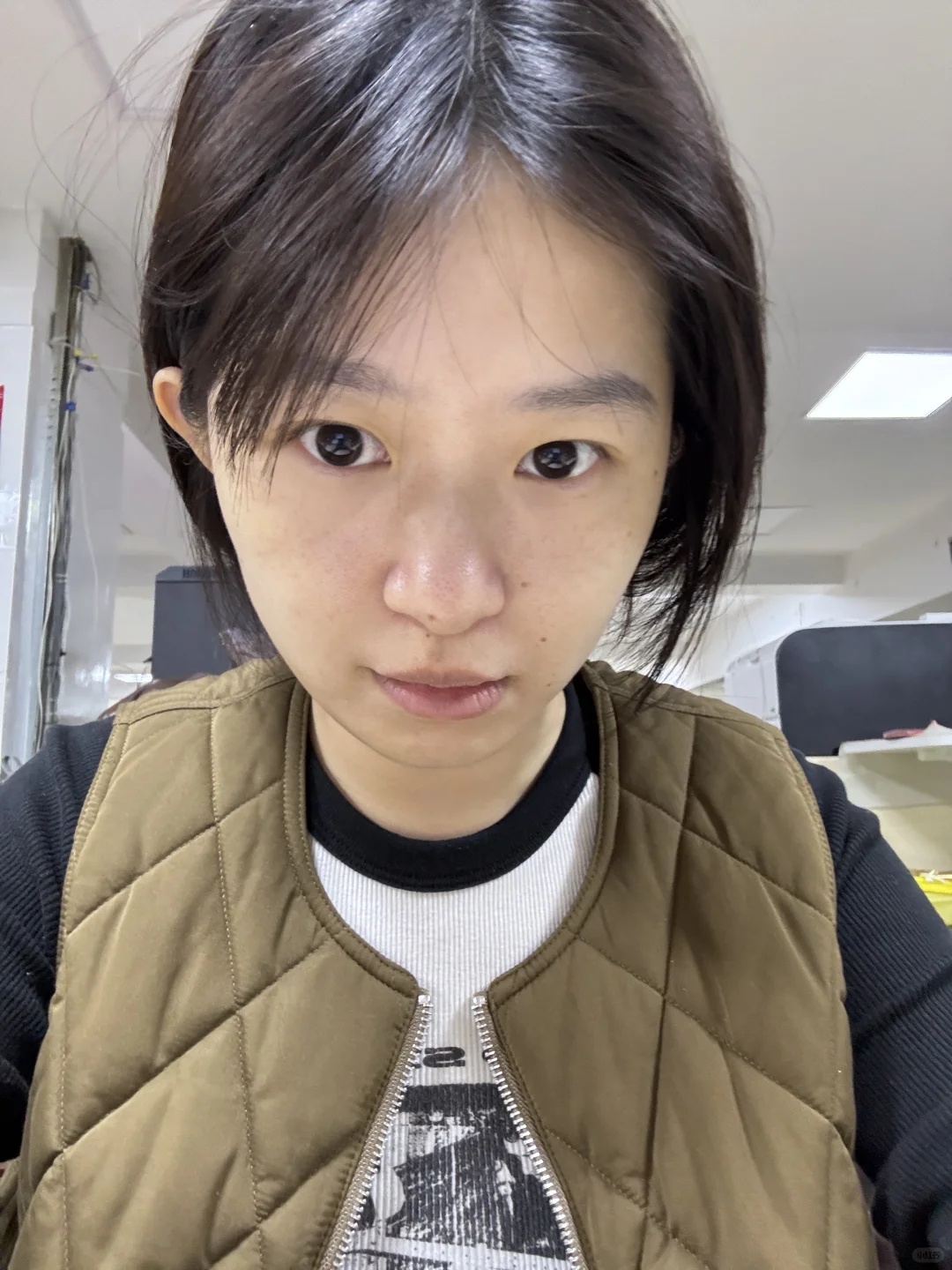 同事说我穿的老奶马甲 小发雷霆后化了个妆