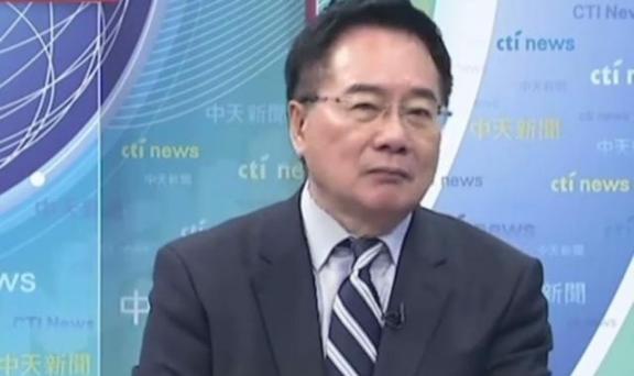 蔡正元曾表示，大陆是否会对台湾动武，其中一个重要指标就是看大陆在海外的美元资产是