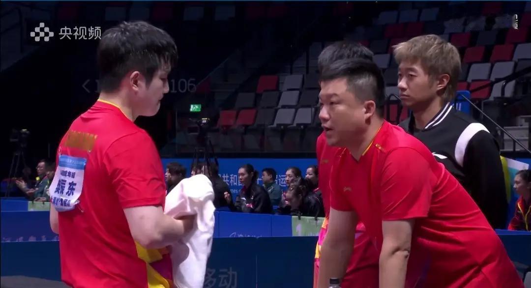12：30    上海樊振东Vs北京王楚钦巅峰对决！


全运会乒乓球成年组男单