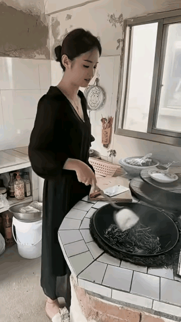 这个女孩简直是全能天花板，实力藏不住了，必须狠狠点赞！👍
