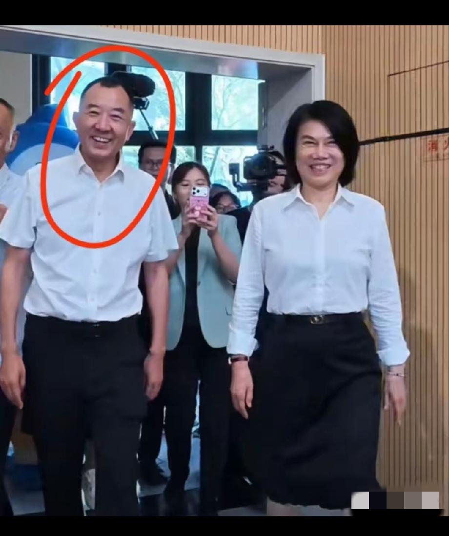 好奇去查了一下格力技工学校的校长陈行甲，真的是不查不知道

查了才发现，陈行甲也