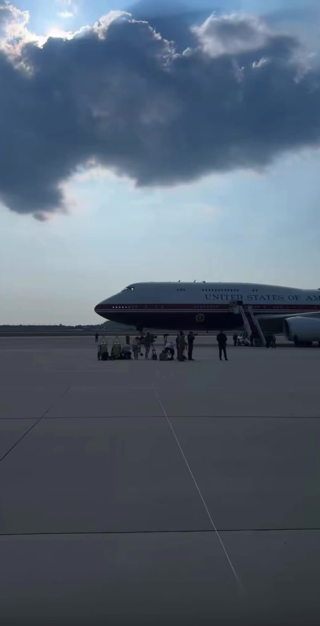 新空军一号首飞