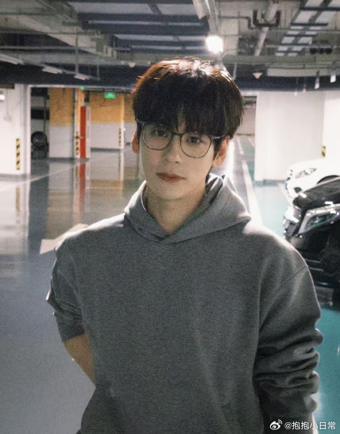 魏哲鸣张沐兮不是亲生也遗传内娱最有兄妹感的搭档非他们俩莫属，二搭依旧稳定发挥，不