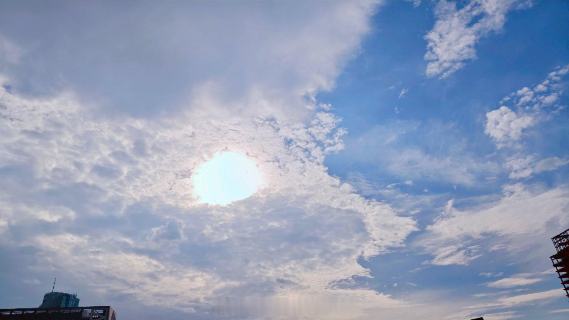 现在变成大太阳了 上海·地铁万邦广场