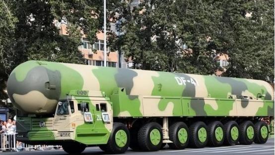 全球六大可怕武器，B2隐形轰炸机只排倒数，前三名可轻松毁灭世界。人类发明的那些武