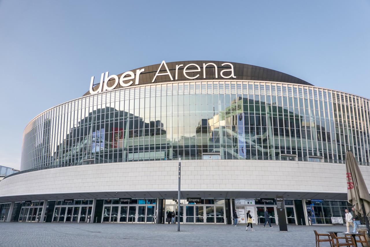 美国NBA常规赛首次来到柏林！明天凌晨三点，首都柏林的 Uber Arena体育