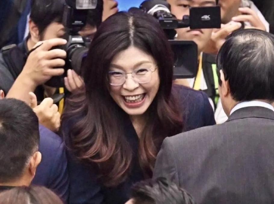 江启臣这话点透了！郑丽文的“无包袱”，才是国民党的破局关键？
 
郑丽文刚上任国