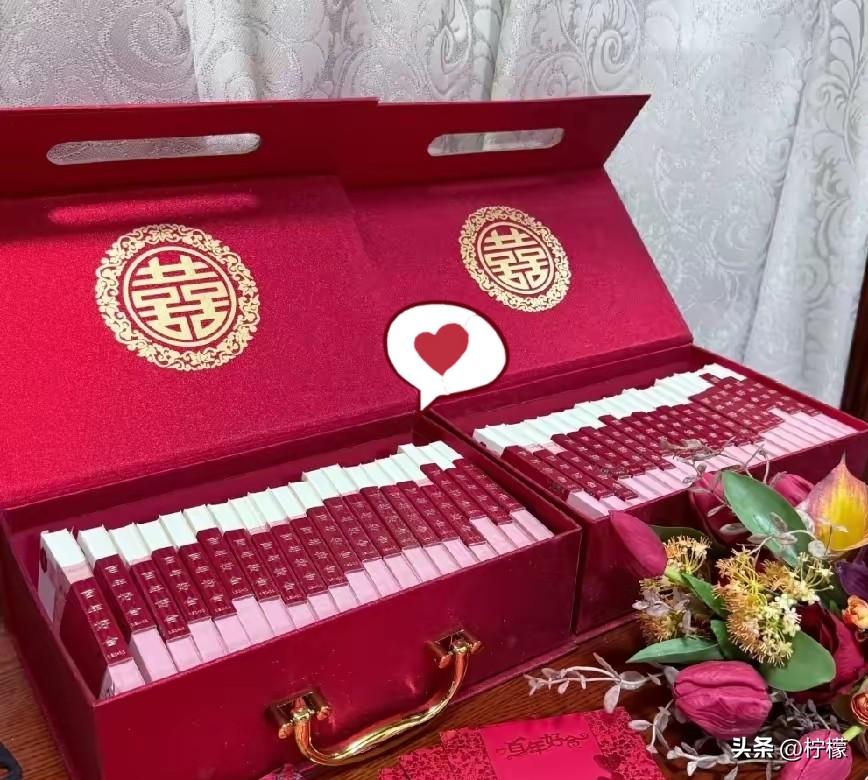 儿子下个月结婚，
女方是独生女，陪嫁很丰厚：48万现金，一辆35万的车，还有一套
