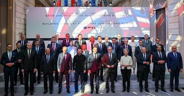 西方制度一个最大的问题就是没有领导负责制！也就是说他们可以胡乱施政，然后留下一个