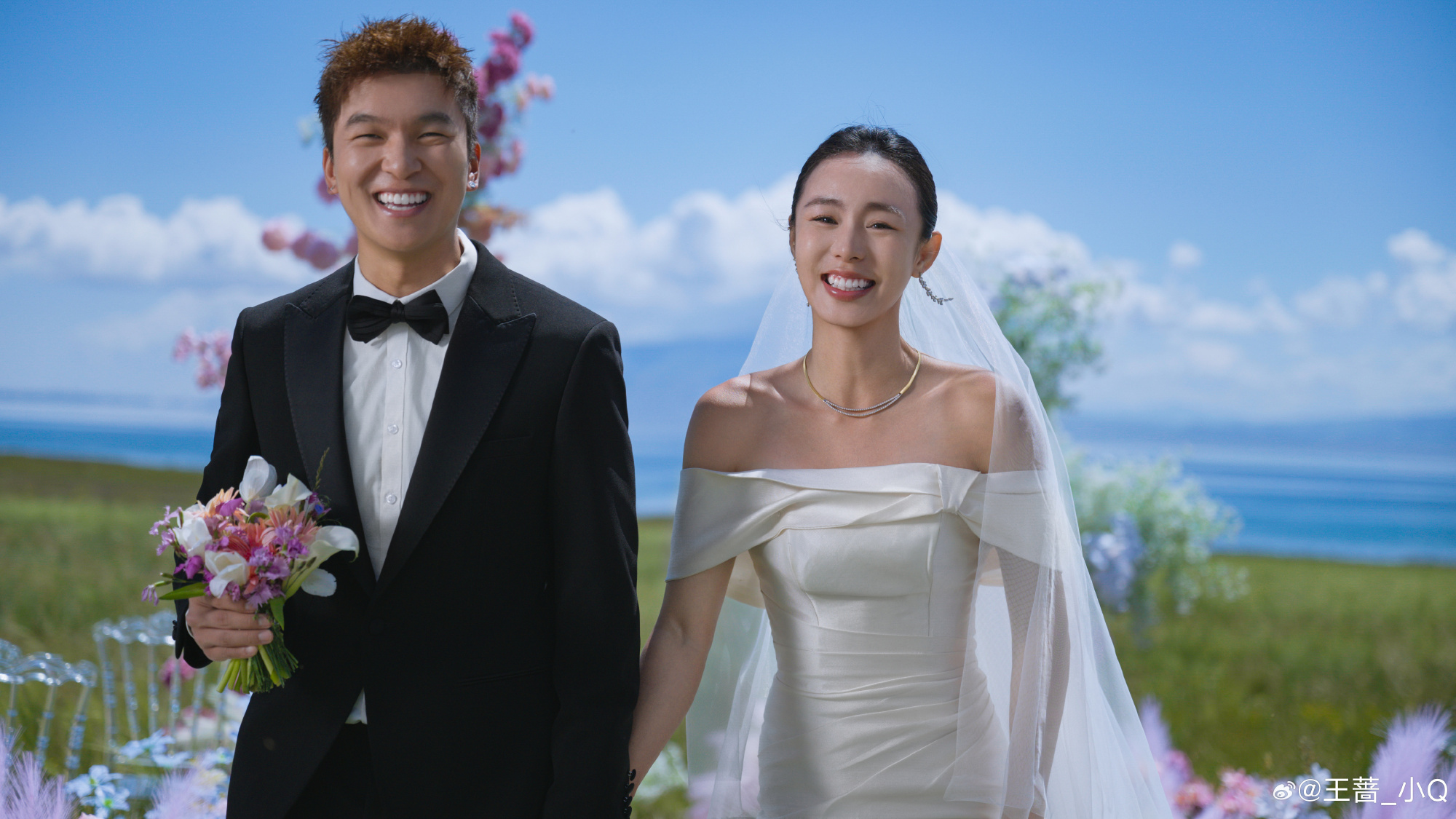 王蔷婚礼大片 祝福！晒出和丈夫在新疆拍摄的婚礼大片 ​​​