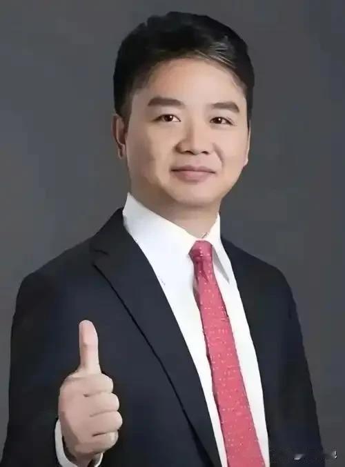 香港大火发生后，大家都以为李嘉诚那些大企业会第一时间行动，但没想到最迅速的竟然是