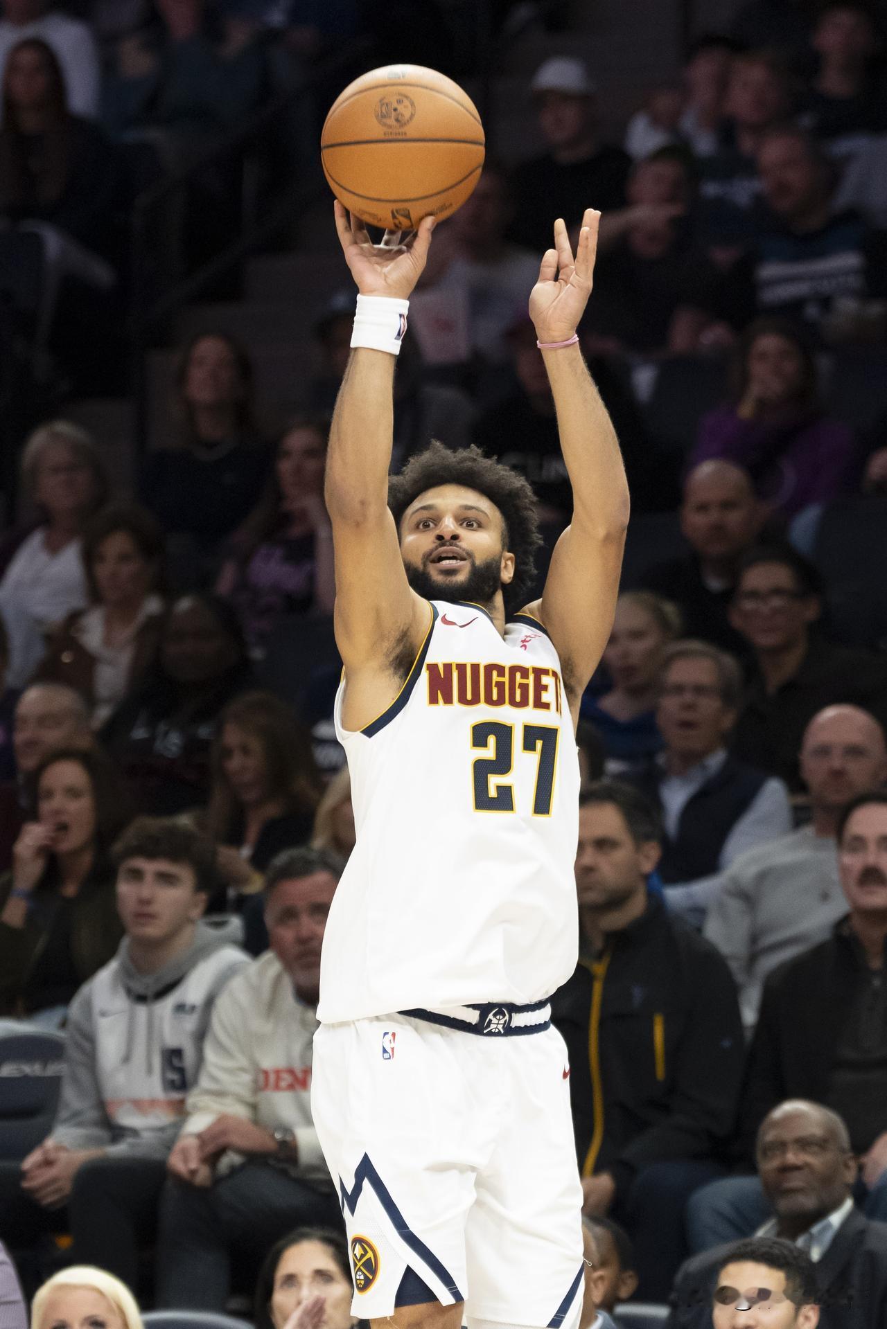 穆雷三分炸裂，十记三分射落步行者，狂飙52分创赛季得分新高

NBA常规赛，掘金