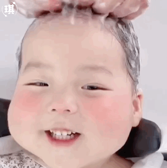 #赵丽颖充实的首周记录#剧荒了，《在人间》贾小朵啥时候播啊？拍完广告和杂志要不直