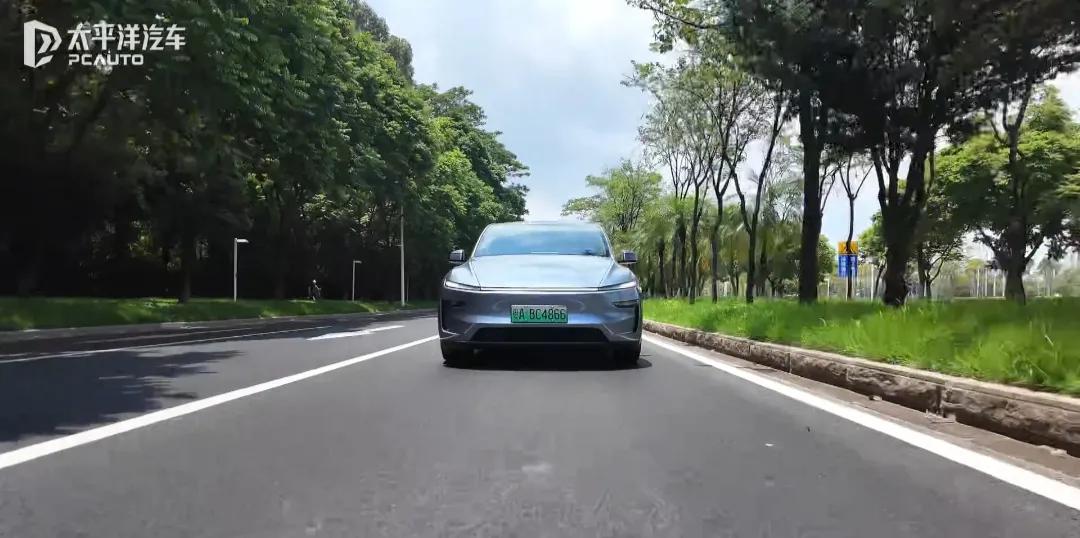 试驾特斯拉焕新Model Y:零百加速4.3s，隔音也有提升
1、今天试驾的是2