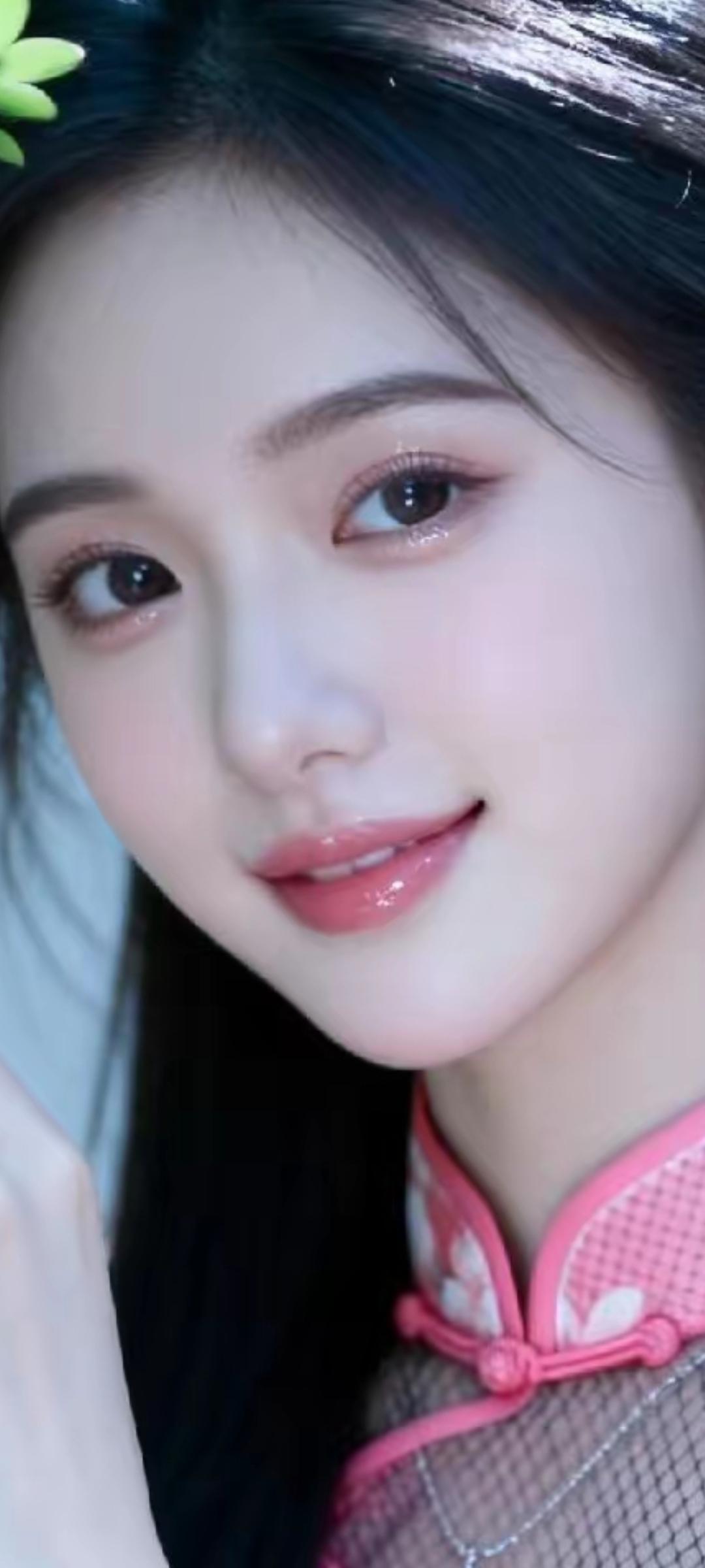 温柔甜美的少女，粉色旗袍尽显优雅气质！🌸💕