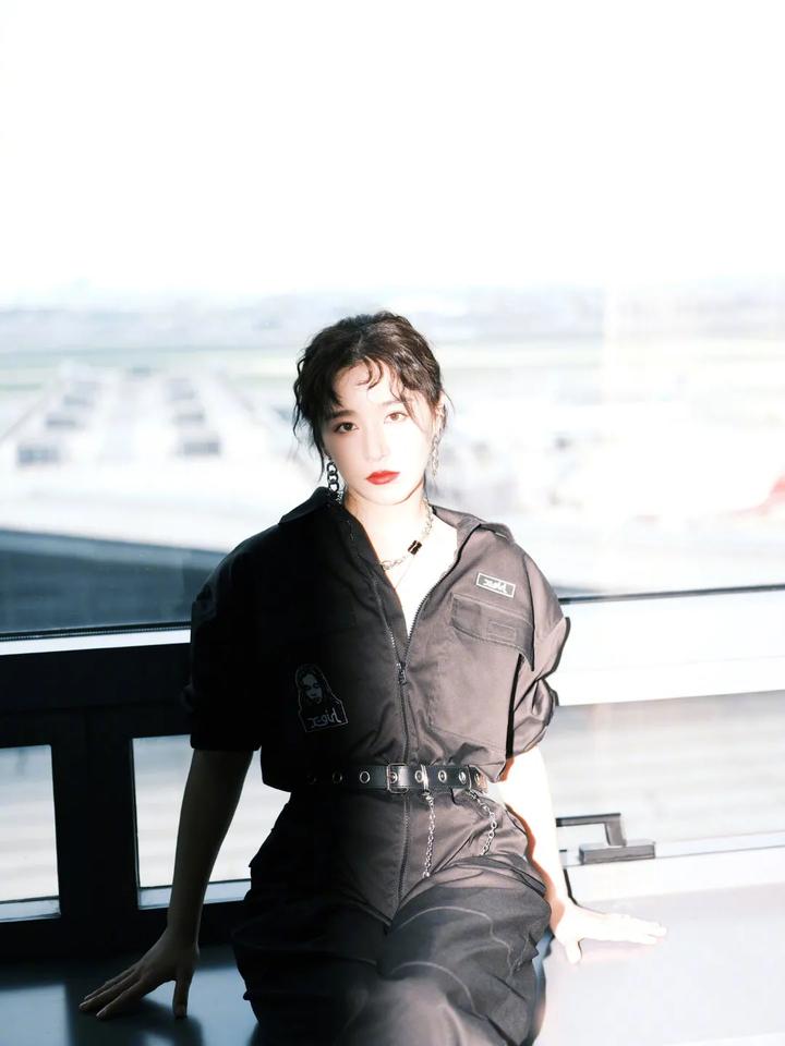 阚清子美图分享9纪凌尘 乔欣明星系列 纪凌尘抱宁静 阚清子 阚清子 阚清子出场费