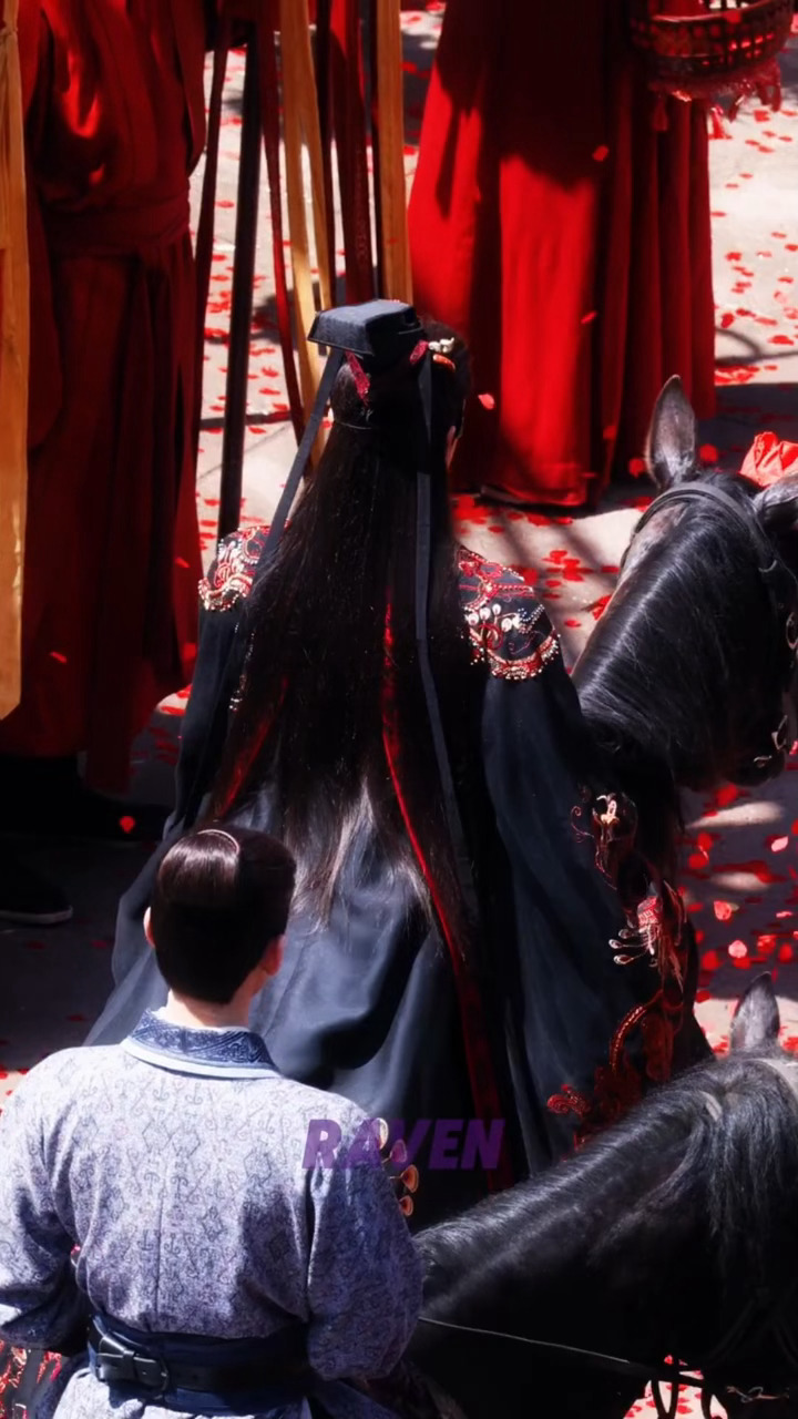 喜欢这个背影cr📕Raven（见过王鹤棣11次版）王鹤棣谢景行